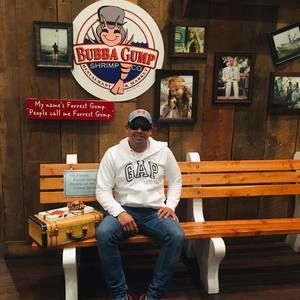 Meet your Posher, Javier